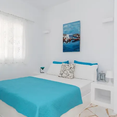 Nikoleta Kolympithres Paros Apartahotel *