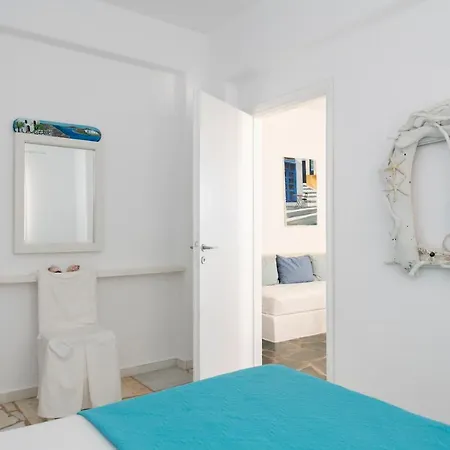 Nikoleta Kolympithres Paros *