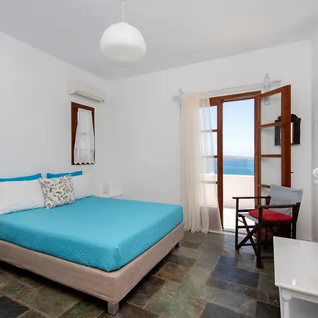 Nikoleta Kolympithres Paros